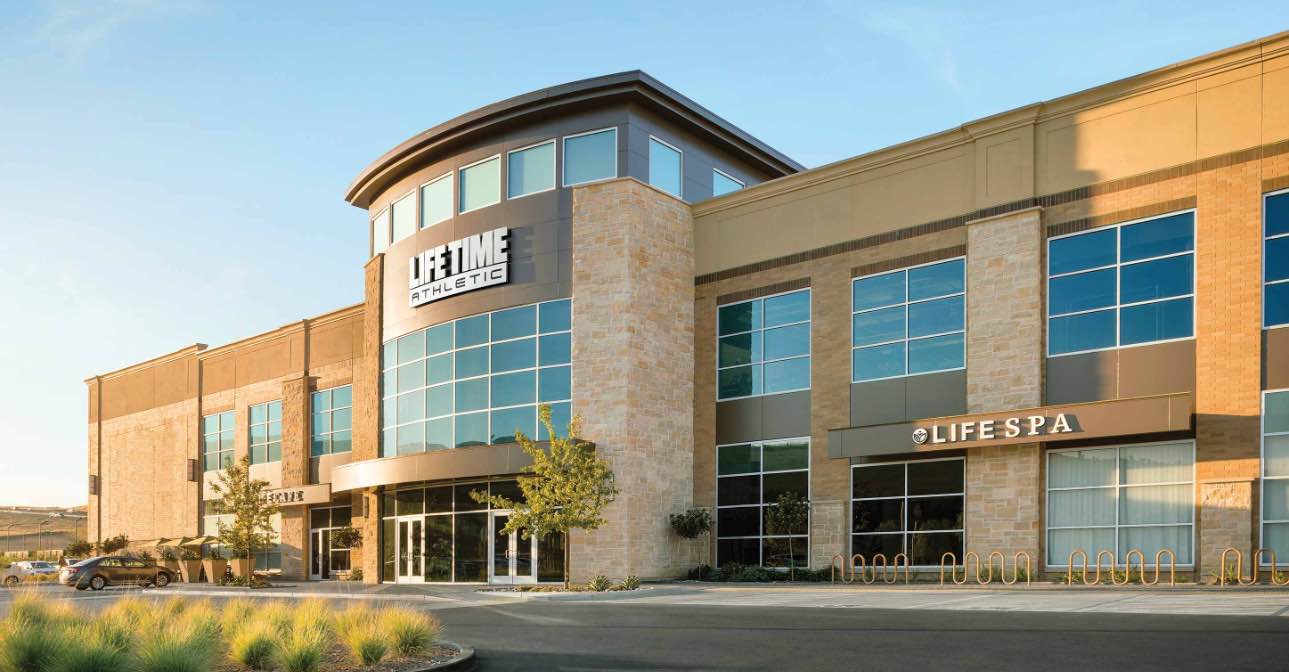 Luxury Tennis Club, Spa and Country Club Life Time Folsom