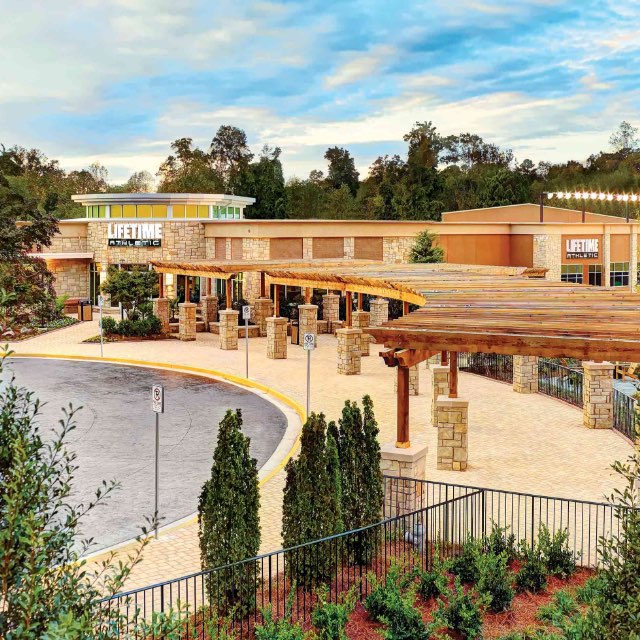 Luxury Tennis Club and Athletic Resort Life Time Peachtree Corners