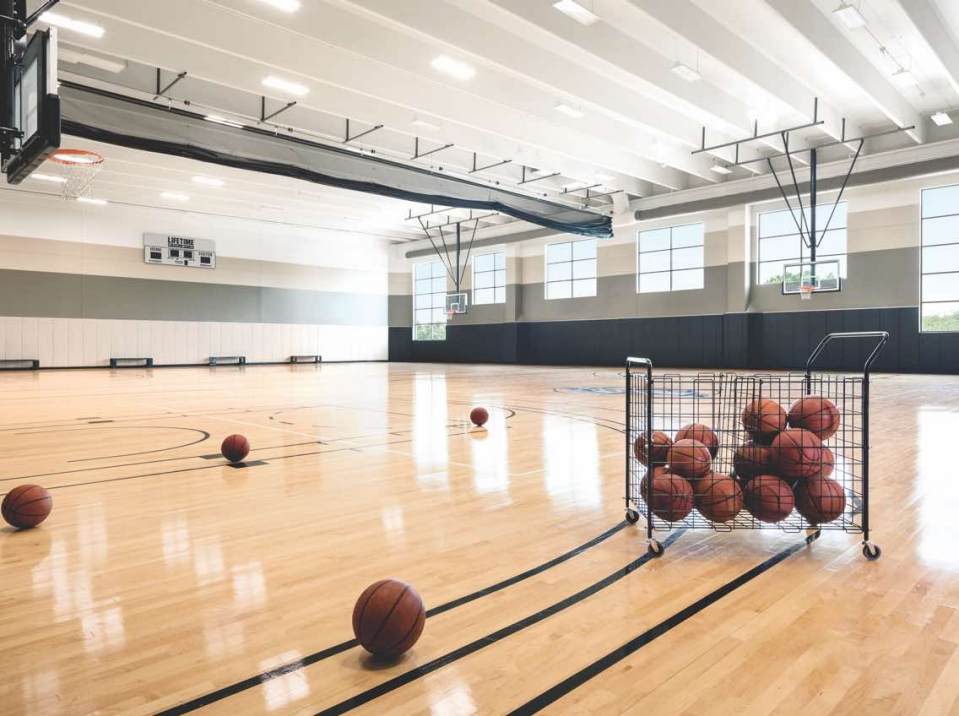 Luxury Gym, ResortStyle Pools and Spa Life Time Brookfield