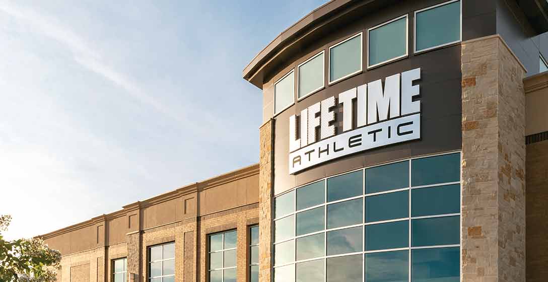 Luxury Gym, ResortStyle Pools and Spa Life Time Oklahoma City